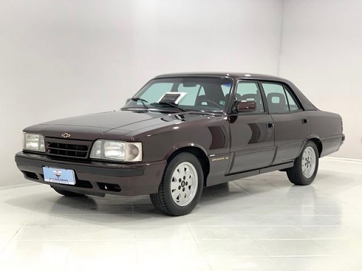 Chevrolet Opala Diplomata SE 1992 Vermelho Ciprius em estúdio